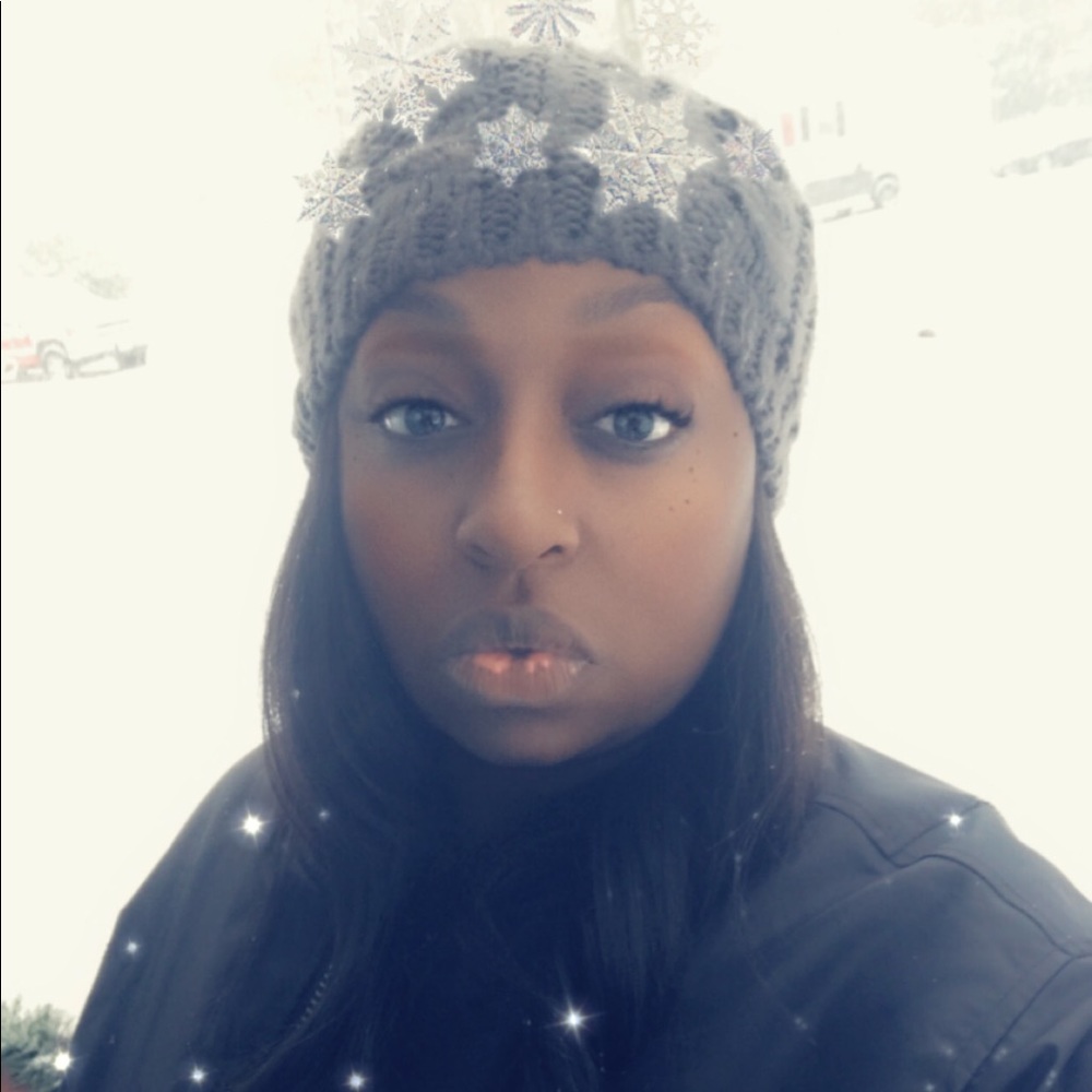 Meet your Posher, Whitney z
